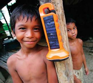 bogo-soloar-flashlight-africa.jpg