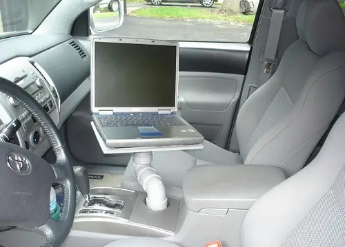 Turn Your Car s Cup Holder Into a Laptop Stand - Lifehacker