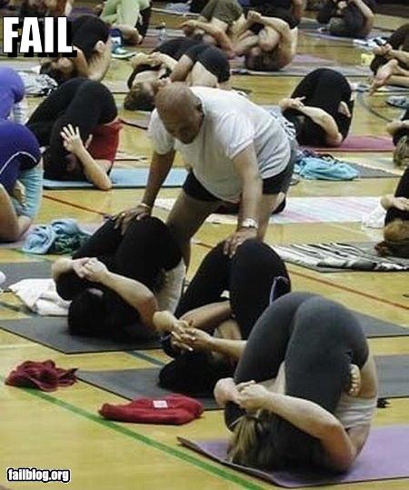 Maybe these yoga chics should try Star Wars yoga from now onthen they can 