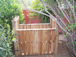 diy-compost-bin-made-from-pallets.jpg