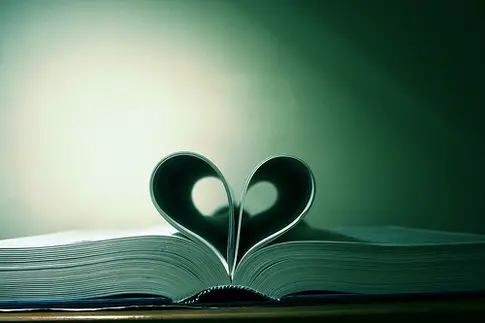 green-valentines-day-book-heart.jpg