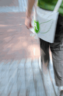 hero-recycled-cotton-messenger-bag.gif