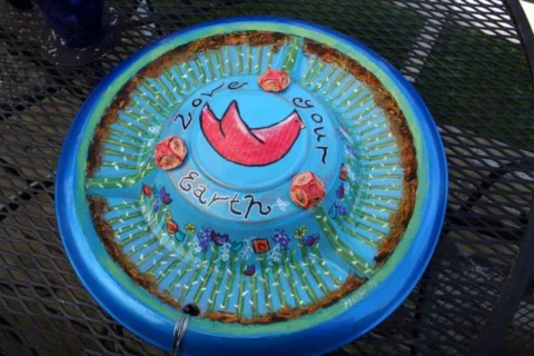 hubcap-birdbath