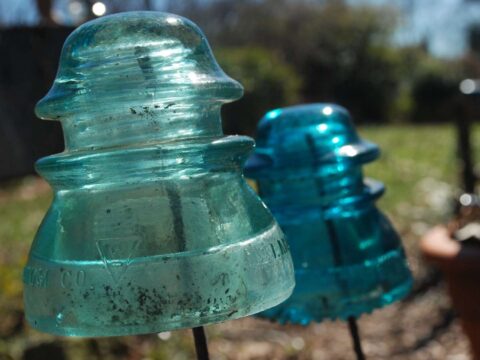 5 Cool Ways To Repurpose Old Glass Insulators From Telephone Poles & Power Poles