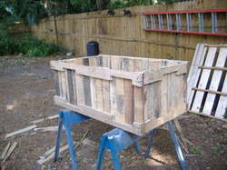 planter-made-from-pallets2.jpg
