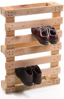 shipping-pallet-shoe-rack.jpg